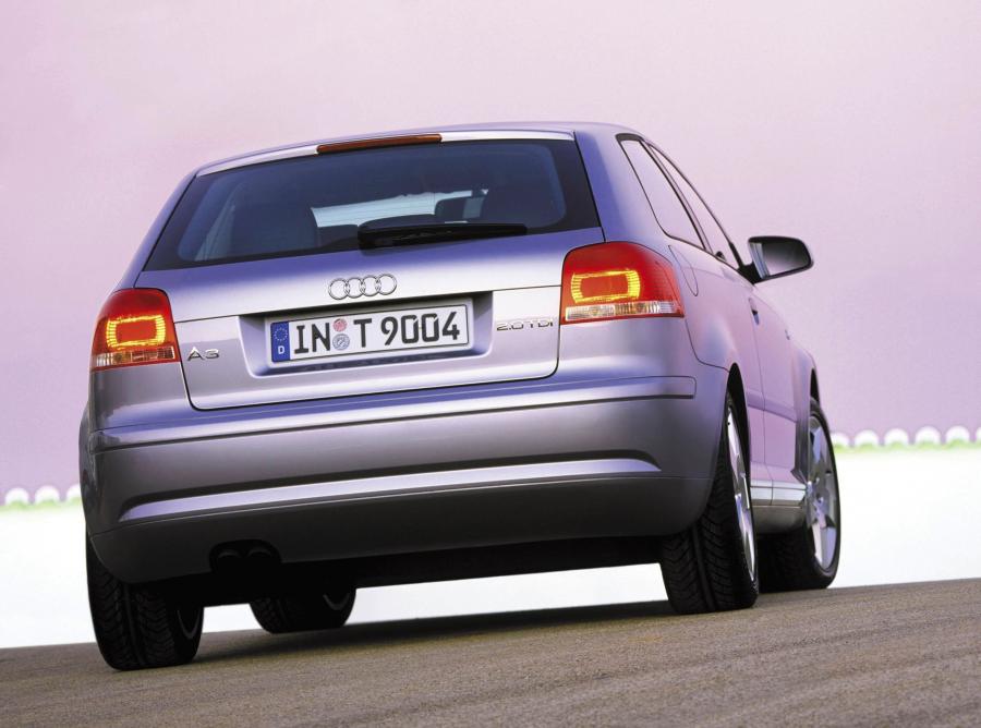  Audi A3 2.0 TDI (8P) 2003 года  (фото 11 из 23)